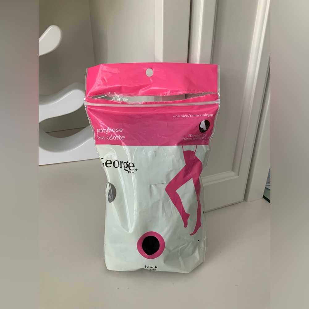 GEORGE Pantyhose Black Pack of 4 BRAND NEW Women’s Size 95-145 pounds 5’0”- 5’6”